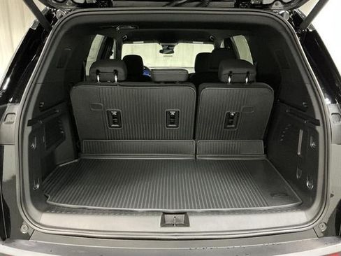 New 2026 Chevrolet Traverse LT w/ LPO, Floor Liner Package FWD image 28