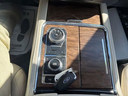 Used 2020 Ford Expedition Max Platinum AWD/4WD image 26