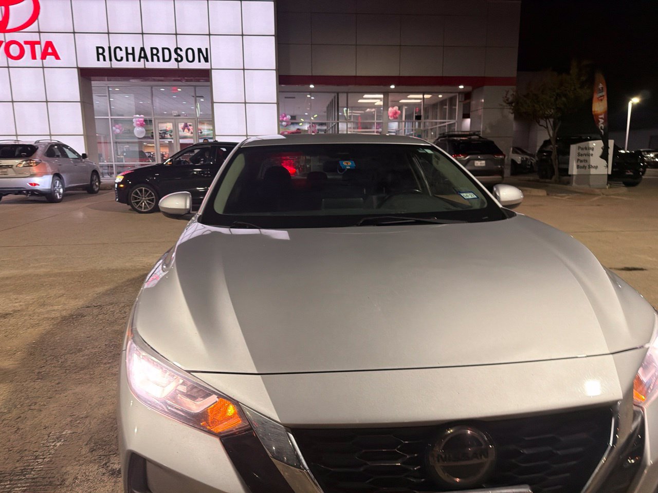Used 2021 Nissan Sentra SV FWD image 2