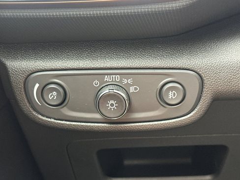 Used 2023 Chevrolet TrailBlazer ACTIV FWD image 30