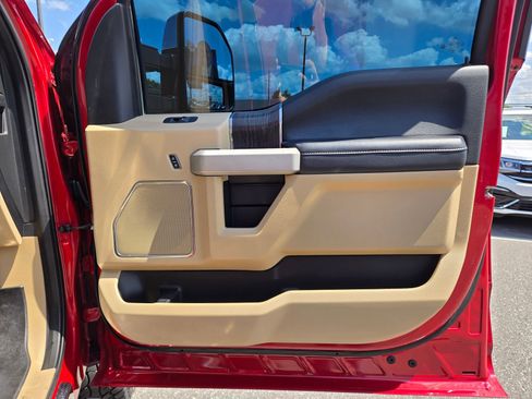 Used 2021 Ford F250 Lariat w/ Chrome Package image 42