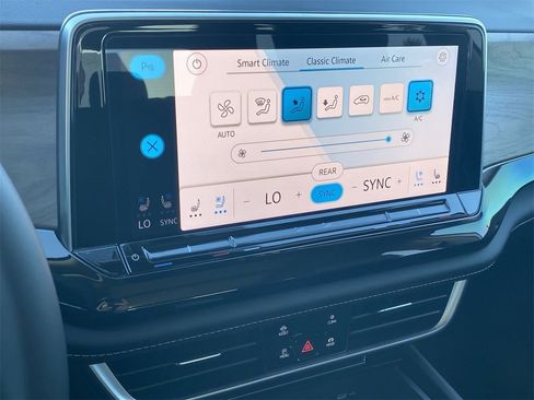 New 2026 Volkswagen Atlas SE image 24