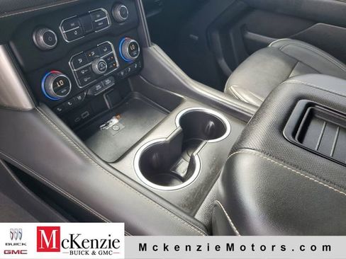 Used 2023 Chevrolet Suburban Premier image 19