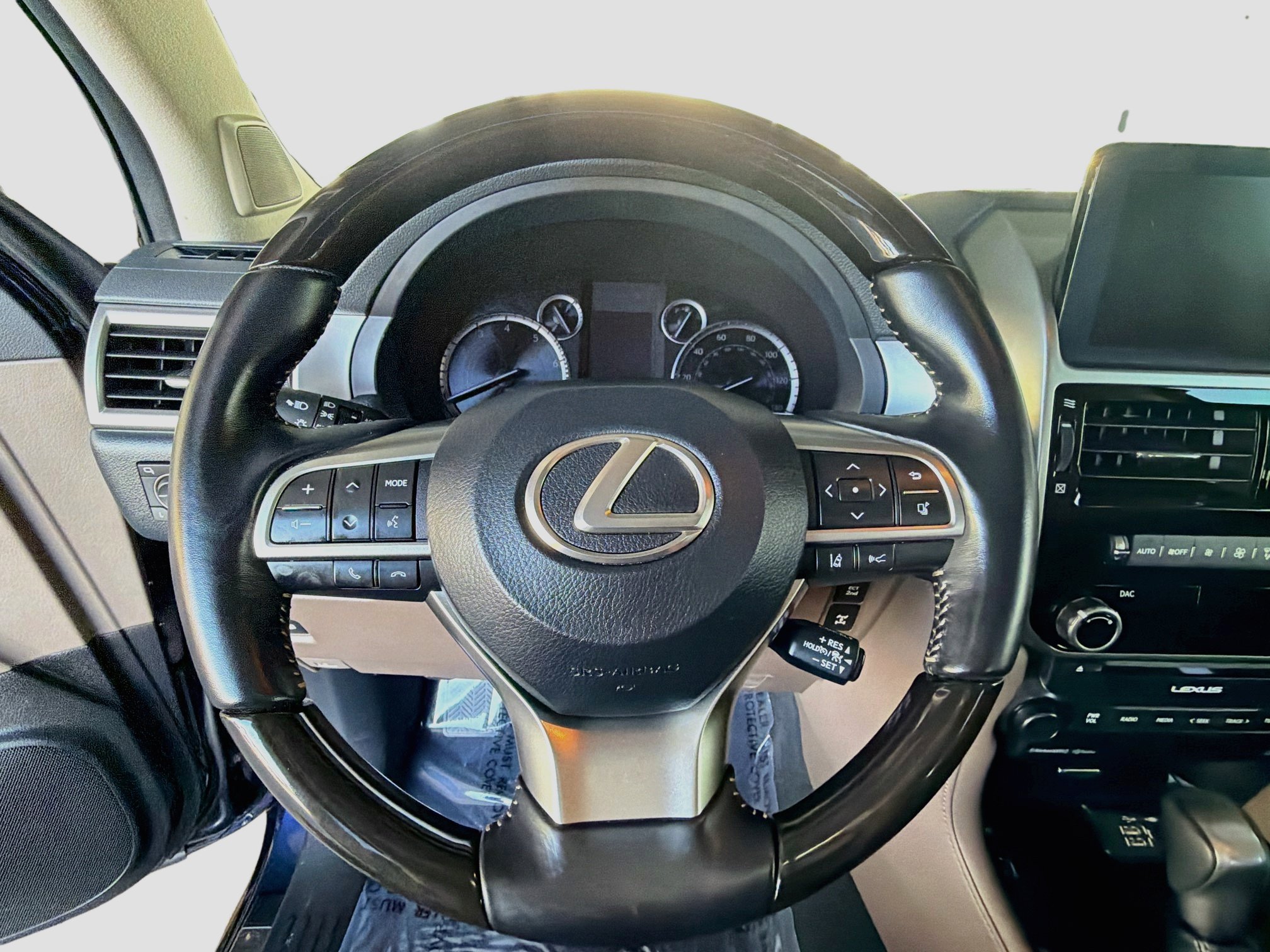 Used 2023 Lexus GX 460 Premium w/ Premium Package AWD/4WD image 17