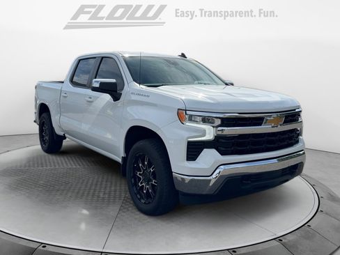 Used 2022 Chevrolet Silverado 1500 LT AWD/4WD image 1