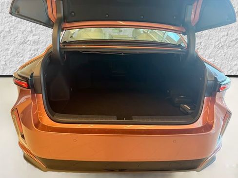 New 2026 Lexus ES 350e w/ Convenience Package FWD image 10