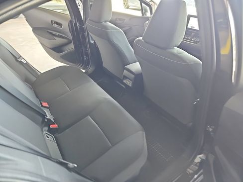 Used 2025 Toyota Corolla LE FWD image 11