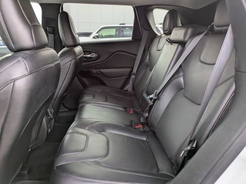 Used 2023 Jeep Cherokee Altitude Lux AWD/4WD image 18