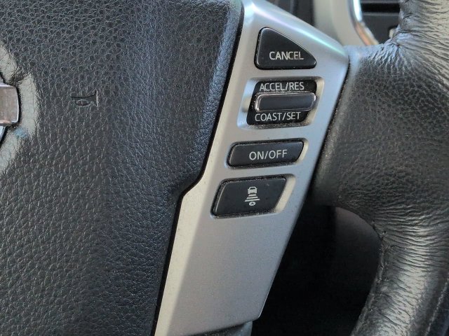 Used 2020 Nissan Titan SV w/ SV Convenience Package RWD image 26