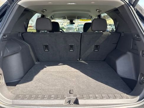 Used 2024 Chevrolet Equinox LT image 12