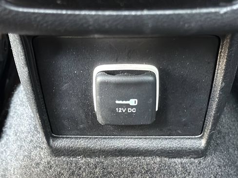 Used 2024 Jeep Compass Latitude AWD/4WD image 21