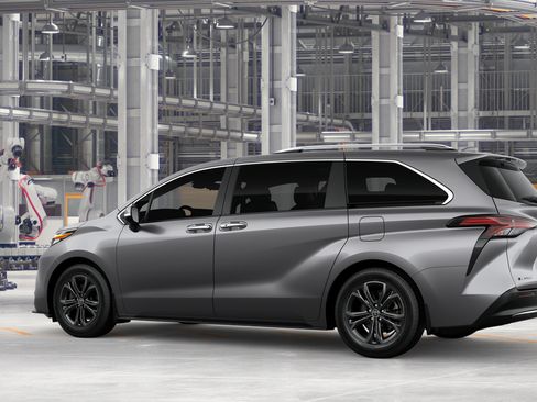 New 2026 Toyota Sienna Platinum AWD/4WD image 5