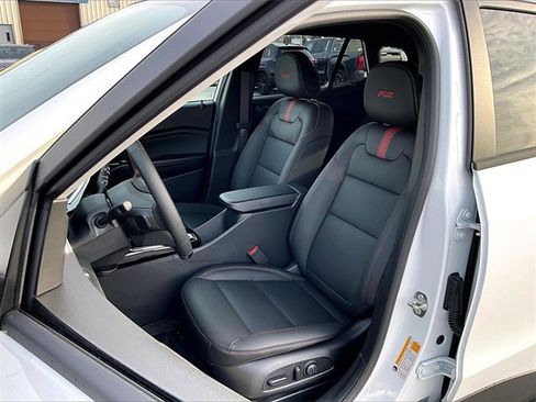 New 2026 Chevrolet Trax RS w/ Sunroof Package image 9