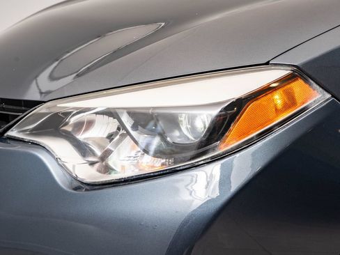 Used 2015 Toyota Corolla LE FWD image 14