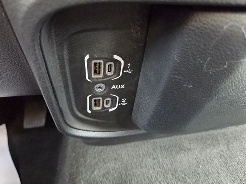 Used 2022 RAM 1500 Big Horn AWD/4WD image 37