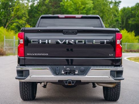 Used 2023 Chevrolet Silverado 1500 LT AWD/4WD image 6