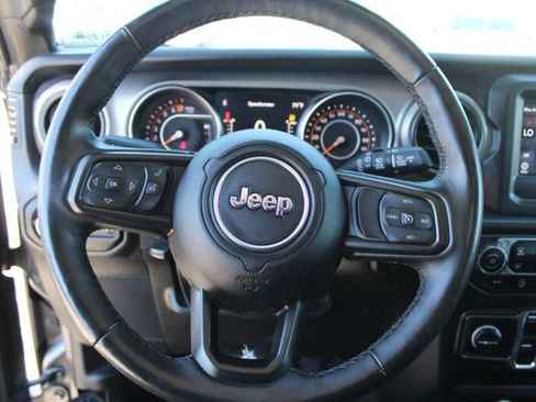 Used 2022 Jeep Wrangler Unlimited Sport AWD/4WD image 16