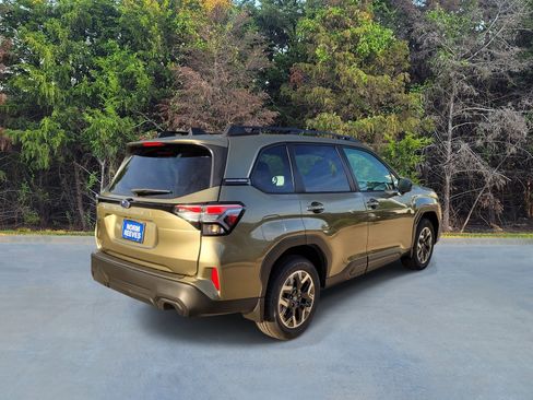 New 2026 Subaru Forester Premium AWD/4WD image 16