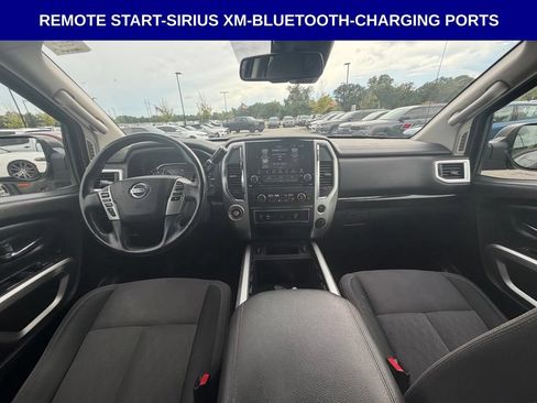 Used 2021 Nissan Titan SV w/ SV Convenience Package RWD image 12