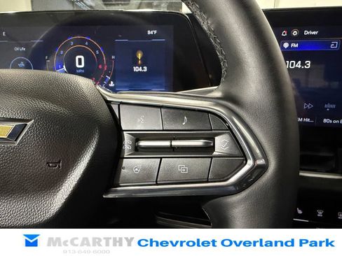 Used 2025 Chevrolet Equinox LT AWD/4WD image 15