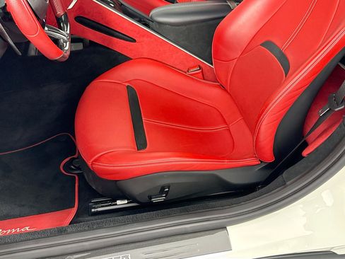 Used 2023 Ferrari Roma RWD image 21