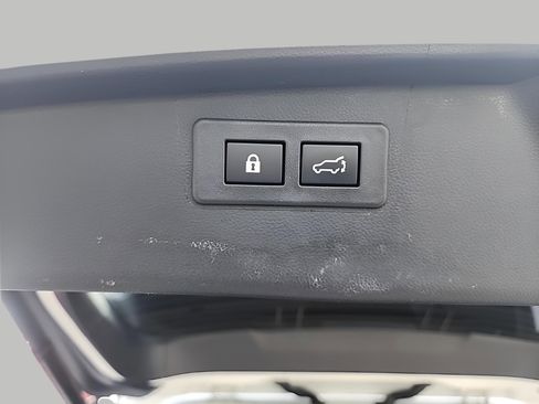 Used 2025 Subaru Outback Onyx Edition image 8