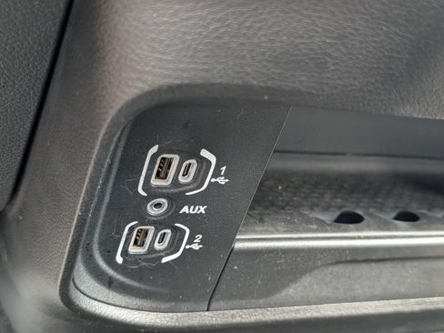 Used 2024 RAM 2500 Big Horn AWD/4WD image 20