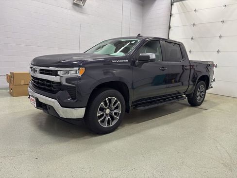 Used 2024 Chevrolet Silverado 1500 LT image 9