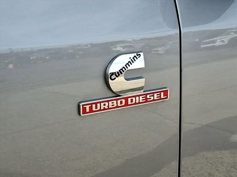 Used 2024 RAM 3500 Tradesman w/ Chrome Appearance Group image 7