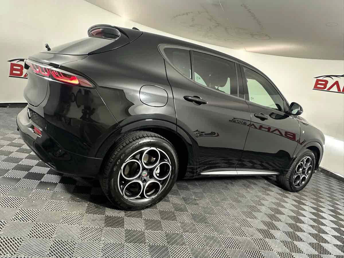 Used 2024 Alfa Romeo Tonale Ti AWD/4WD image 10