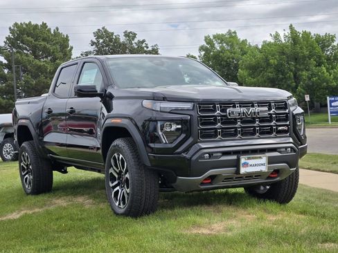 New 2026 GMC Canyon AT4 w/ AT4 Premium Package AWD/4WD image 2