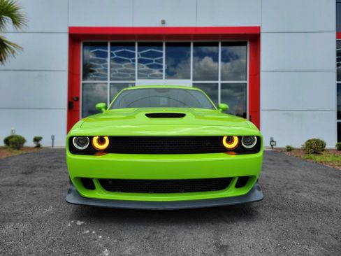 Used 2019 Dodge Challenger R/T Scat Pack RWD image 2