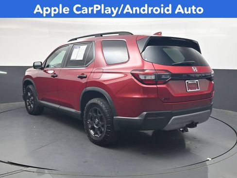 Certified 2025 Honda Pilot TrailSport image 6