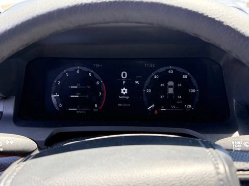 Used 2025 Toyota Tacoma TRD Off-Road w/ TRD Off Road Premium Package AWD/4WD image 11