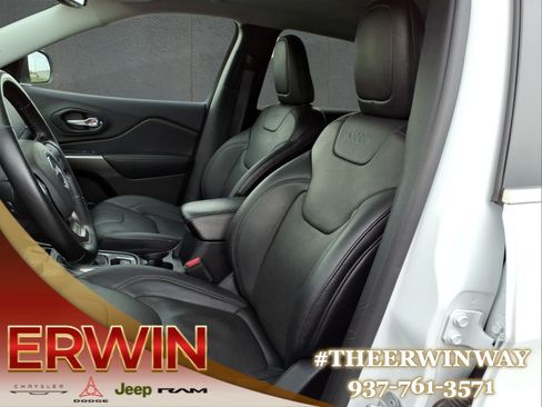 Used 2021 Jeep Cherokee Latitude Lux w/ Comfort/Convenience Group AWD/4WD image 12
