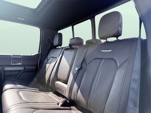 Used 2016 Ford F150 Platinum w/ Equipment Group 701A Luxury image 17