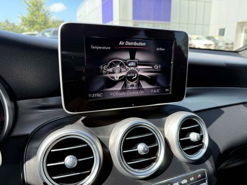 Used 2018 Mercedes-Benz GLC 300 image 24