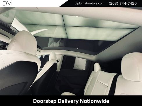 Used 2023 Tesla Model Y Long Range AWD/4WD image 24