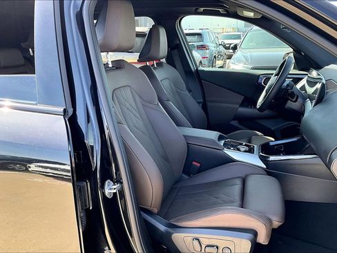 Used 2025 BMW X3 xDrive30i image 10