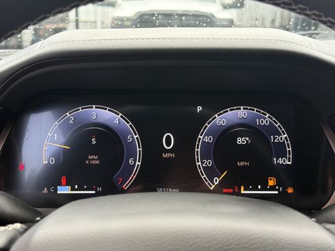 Used 2022 Jeep Grand Cherokee Limited RWD image 32