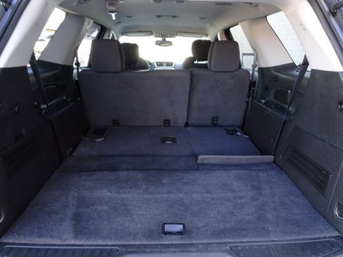 Used 2015 GMC Acadia SLE image 9