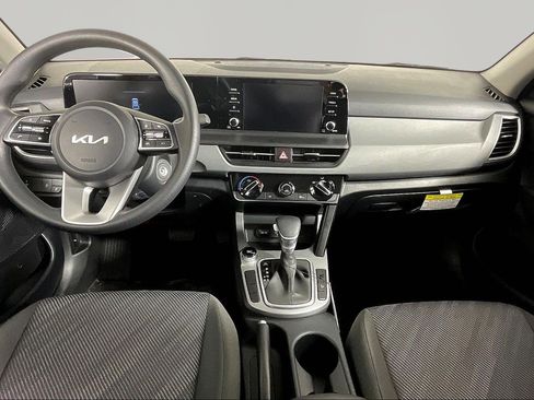 New 2026 Kia Seltos LX FWD image 10