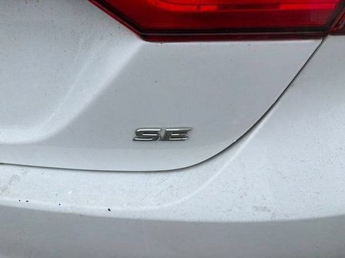Used 2023 Toyota Camry SE FWD image 12