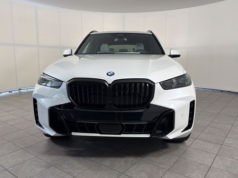 New 2026 BMW X5 xDrive40i w/ M Sport Package AWD/4WD image 6