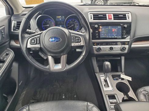 Used 2017 Subaru Outback 2.5i Limited image 12