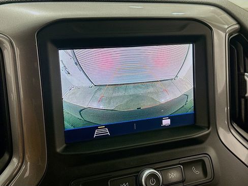 Used 2020 Chevrolet Silverado 1500 Custom w/ Custom Value Package RWD image 14