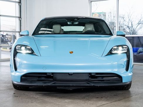 Used 2021 Porsche Taycan image 3