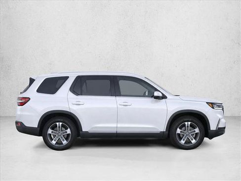 Used 2023 Honda Pilot EX-L image 8