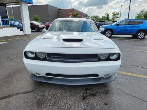 Used 2012 Dodge Challenger SRT8 w/ Premium Sound Group image 6