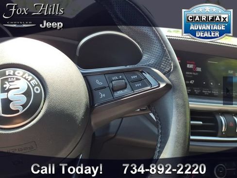 Used 2023 Alfa Romeo Stelvio Ti AWD/4WD image 18
